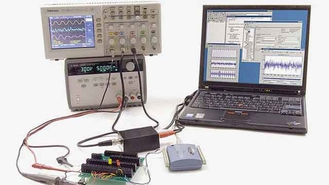 Strumento RF che si connette a MATLAB per i test over-the-air.